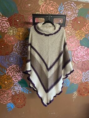 Old Navy Cream and Purple Chevron Knit Poncho